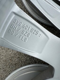 ORIGINAL ŠKODA SUPERB 3 DISKY 5x112 R17 TOP - 5