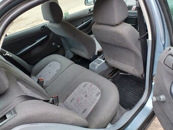 Predám škoda fabia sedan r.v.2004 - 5