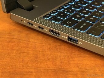 Nadupaný manažérsky Acer TravelMate P2 16 - 5