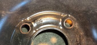 Sada plechových diskov s 0neu - 5