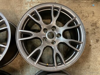 Tesla 19" originál s letnými pneu - 5