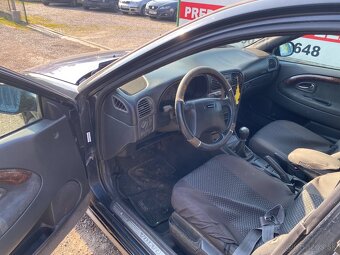 Volvo V40 1.8i 85kw - 5