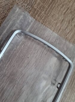 RAMIK NA STREDOVY PANEL AUDI Q7 A6 C6 - 5