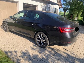 Superb 4X4 Sportline - 5