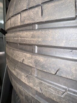 285/40 R22 - 5