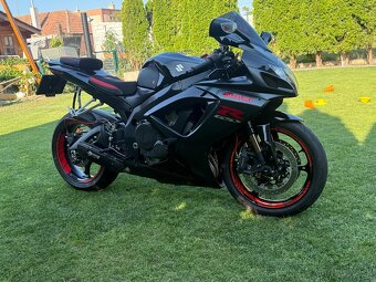 Suzuki Gsxr 750 K7 - 5