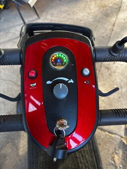 Elektrický skúter pre seniora - 5