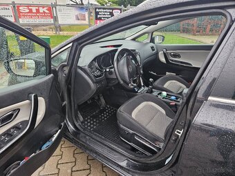 Predám Kiu ceed 1,6 CDRi SW (94kw/128k) - 5