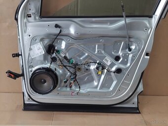 dvere predné pravé Tiguan 2007-2015 - 5