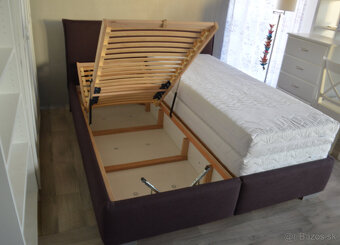 Manželská čalúnená posteľ - 5