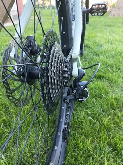 Predám bicykel Gibon 30 veľ. L - 5