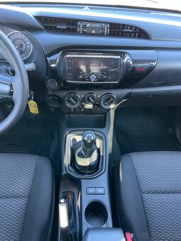 TOYOTA HILUX DC 2.4 I D-4D Live - NA PREDAJ / NA SPLATKY - 5