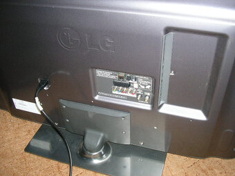 Predam LED televizor - 5