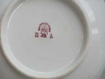 Šálky a podšálky, porcelán. - 5