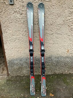 Predaj starších lyžiarok a lyží - 5