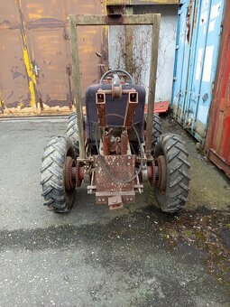Smykem řízený malotraktor - 5