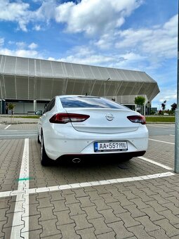 OPEL INSIGNIA 2.0 DIESEL 4x4 - 5