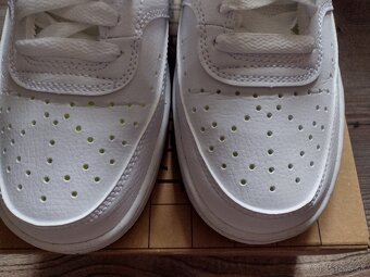Nike originál veľ.40 - 5