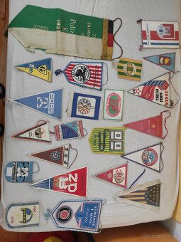 Predam zberatelske kalendare, kalendariky a vlajocky - 5