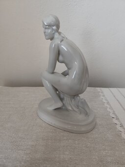 Zsolnay akt žena porcelánová soška - 5