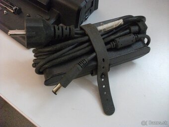 Predám novú dokovaciu stanicu DELL s adaptérom. - 5