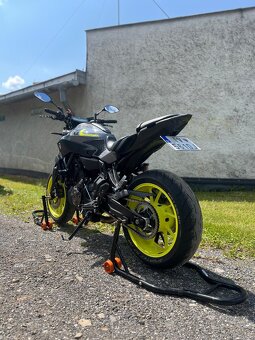 Yamaha mt07 - 5