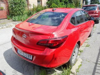 Opel Astra 1.6 - 5