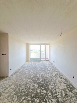 NOVOSTAVBA - PREDÁM 3 IZBOVÝ BYT S VEĽKOU LOGGIOU - 5