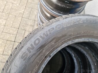 Pneu 215/60 R16 - 5