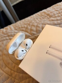 Airpods 2 s bezdrotovym nabijanim - 5