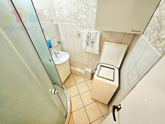1 IZBOVÝ BYT BÁNOVCE NAD BEBRAVOU/ VEĹKOMETRÁŽNY / 42 m2/ BA - 5