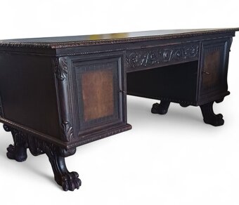 Staroẓ̌itný pisací stôl - 5