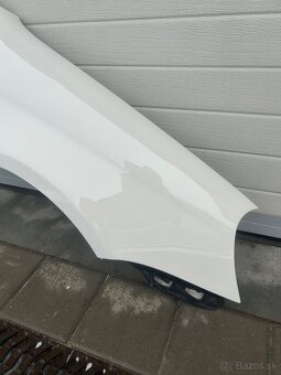 Predny pravy blatnik VW Golf 5 variant biela LR9A - 5