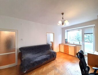Priestranný 2 izbový byt, 54m2 + balkón, sídl.: Podhradová - 5
