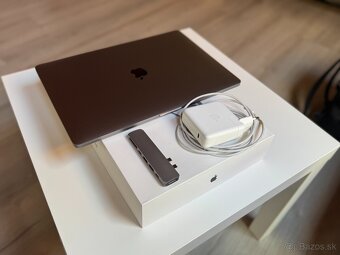 Macbook PRO 2018 15" i7 16GB RAM 512 GB SSD - 5