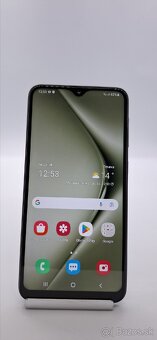 Predám mobilný telefón Samsung Galaxy A10 - 5