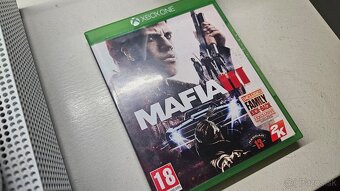 Xbox One S 1TB + joypad a hry - 5