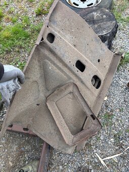 Vnútrorne blatníky +predne čelo lada 2103/2106 - 5
