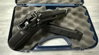 Beretta 92FS - 5