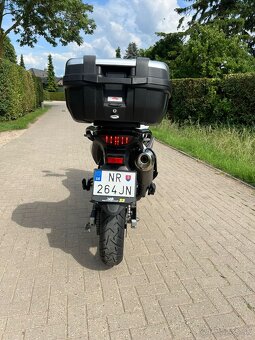Suzuki 650 V-strom - 5