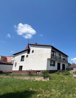 GYŇOV: Priestranný tehlový 6 izbový rodinný dom, pozemkok 6 - 5