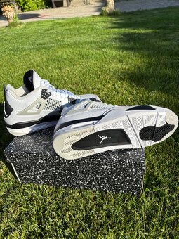 Air Jordan 4 Military Black - 5
