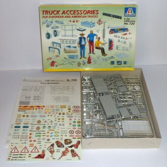 Predám plastikové modely aut 1:24 - 5