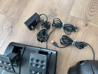 Logitech Driving Force Pro - 5
