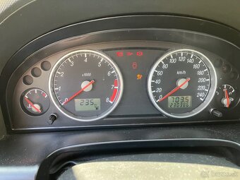 Ford mondeo 1.8 benzín - 5