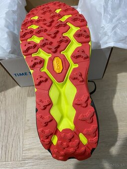 HOKA Speedgoat 5 thyme/fiesta - nové - 5