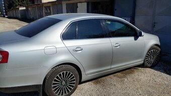 Vw Jetta 1.9 TDI 77 Kw r.v.2005 - 5