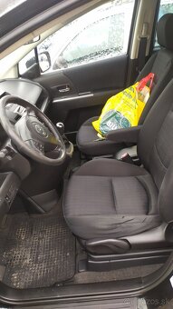 Predám 7 miestnu Mazda 5 - 5