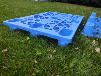 Predám plastové palety - 5