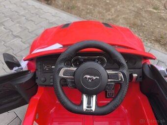 Autíčko - Mustang GT - 5